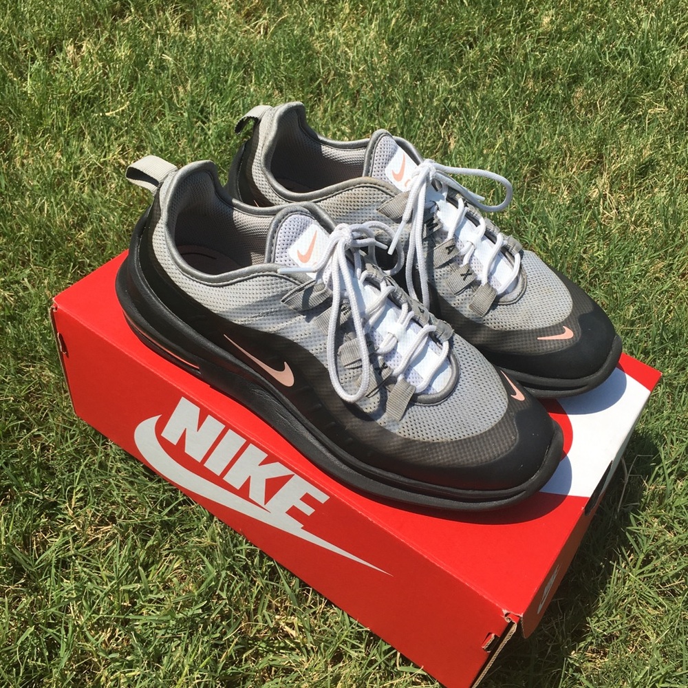 Nike Air Max Axis